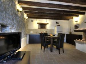 Holiday Home Istrien Traditionelles Steinhaus 6 by Interhome