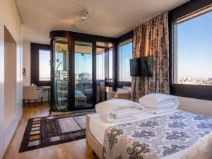 Apartment Skyflats City View by Interhome