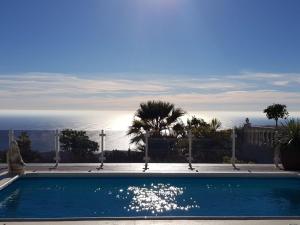 Holiday Home Luxusvilla mit fantastischem Meerblick by Interhome
