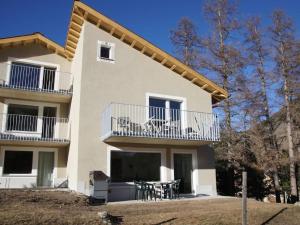 Apartment Chesa Clavadels by Interhome