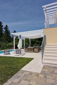 Holiday Home Großes Ferienhaus zur alleinigen Nutzung mit Pool by Interhome