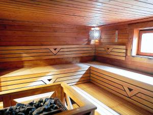 Apartment Wanderfalke by Interhome