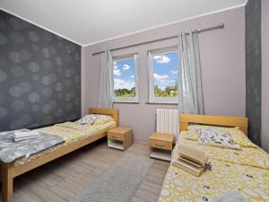 Holiday Home mit Blick auf das Wasser by Interhome