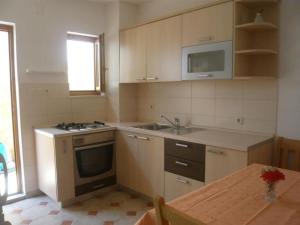 Apartment Erdgeschosswohnung Mia für vier Personen by Interhome