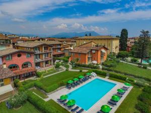 Apartment Wohnung in Moniga Del Garda mit Seeblick by Interhome