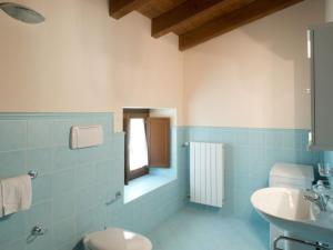 Apartment Wohnung in Moniga Del Garda mit Seeblick by Interhome