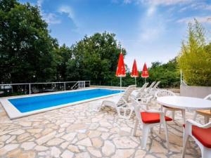 Apartment Vinez by Interhome