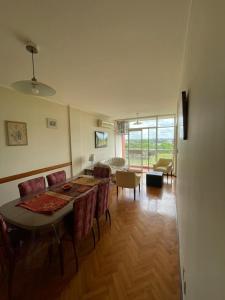 Apartment overlooking the lagoon on the costanera