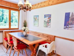 Apartment Curtins16 by Interhome