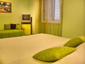 Apartment mit Terrasse und Grill by Interhome