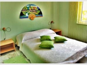 Apartment mit Terrasse und Grill by Interhome