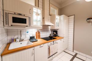 Charming Apartment in Haštalská