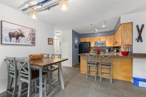 1BR + Sofa Bed | Greystone Lodge | Ski in Ski out | Pool & Hot Tub | Epic Locations