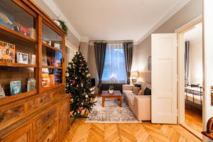Charming Apartment in Haštalská