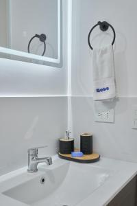 Larco Prime Suites - Pool, Gym & Coworking