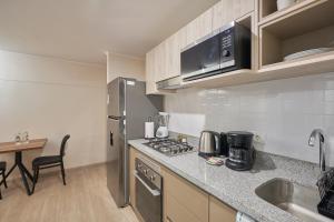 Larco Prime Suites - Pool, Gym & Coworking