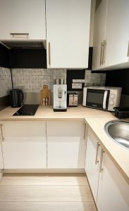 Studio Cannes Centre ville Festival - Internet Fibre - 2 Adultes et Couchage Enfant en option