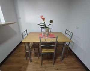 Apartamento completo cerca del Aeropuerto y Parque Viva 5 personas