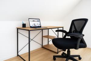 LAzur - By BEST KEYS - Duplex Élégant Rénové - 5 min Gare - Fibre Ultra Rapide - Bureau Télétravail - Smart TV & Canapé XXL