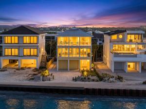 The Patient Heron | Serene Siesta Key Retreat