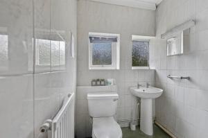 14 beds in 10 rooms bargain stay