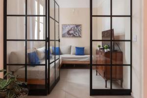 MOT Thames 2000 A 4Bd Terrace & Pool in Soho