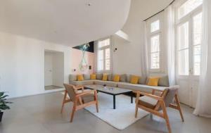 MOT Thames 2000 B 3bd Pool & BBQ