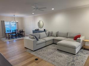 Modern 3BR 3BA Condo Spacious and Upscale