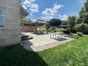 Cheerful beautiful home with an amazing lake view