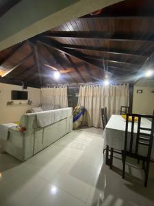 Casa completa em Búzios! 1km de Tucuns e Geribá