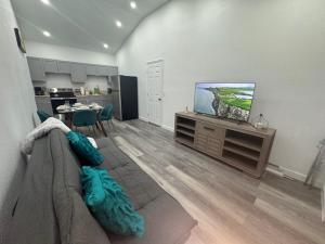 Crystal Riber Retreat B