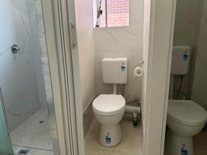 Convenient Double Stay in Vibrant Cabramatta - Shared Bathroom