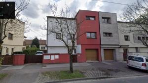 Celý dům v klidné části města, parkování zdarma