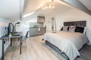 Essential Studio in the Heart of Huddersfield