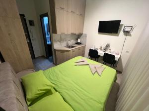 Aristotelous Square Apartment