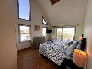 How You Dune - Dog-Friendly Semi-Oceanfront