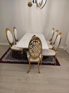 Cozy Comfort Homestaed-Near Airport
