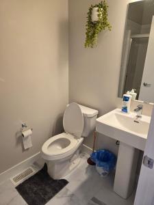Cozy Comfort Homestaed-Near Airport