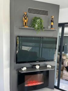 Emeraude de la mediterannee Sea Front