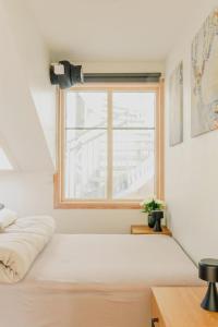 Cool downtown apartment with 3 bedrooms!