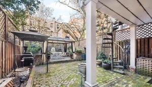 Gramercy Manor Triplex w Private Deck & Garden
