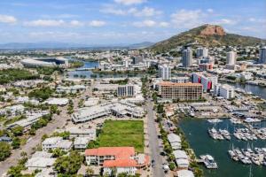 Paradise on Palmer-City Stadium Ferry&Strand in Townsville