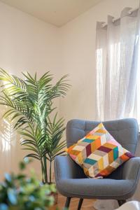 Scandi-Boho 1BR Calm & Well-Connected Location