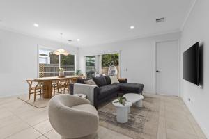 Luxe Coastal Retreat