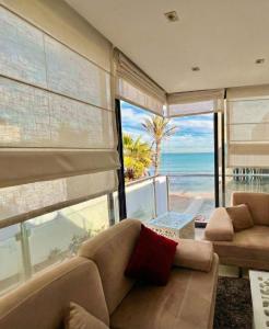 Emeraude de la mediterannee Sea Front