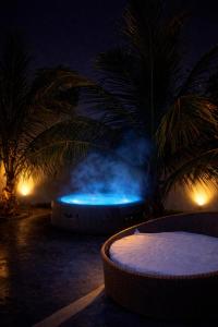 A Casa Paradisíaca ll Luxo Piscina Super Mega Quente até 50 graus Aquecimento Elétrico e Solar Casa com Sauna a Vapor e Ar Condicionado em Todos Ambientes e Lavanderia com Roupa de Cama e Banho e ofurô aquecido até 40 graus, com adicionais