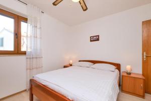 Apartments with a parking space Mali Losinj (Losinj) - 376