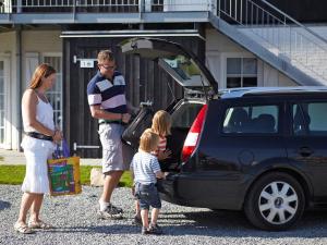 6 person holiday home on a holiday park in Bogense