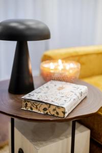 Stylish Retreat Near Crescent & Sainte-Catherine