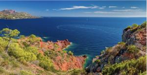 South of France Oasis 1 Bed Villa with a Private Garden